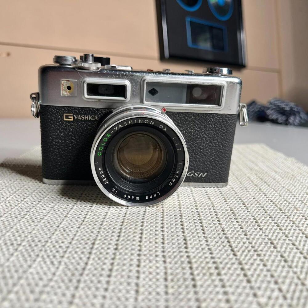 Vintage Yashica Electro 35 GSN Rangefinder Camera w/ Yashinon 45mm f/1.7 Lens